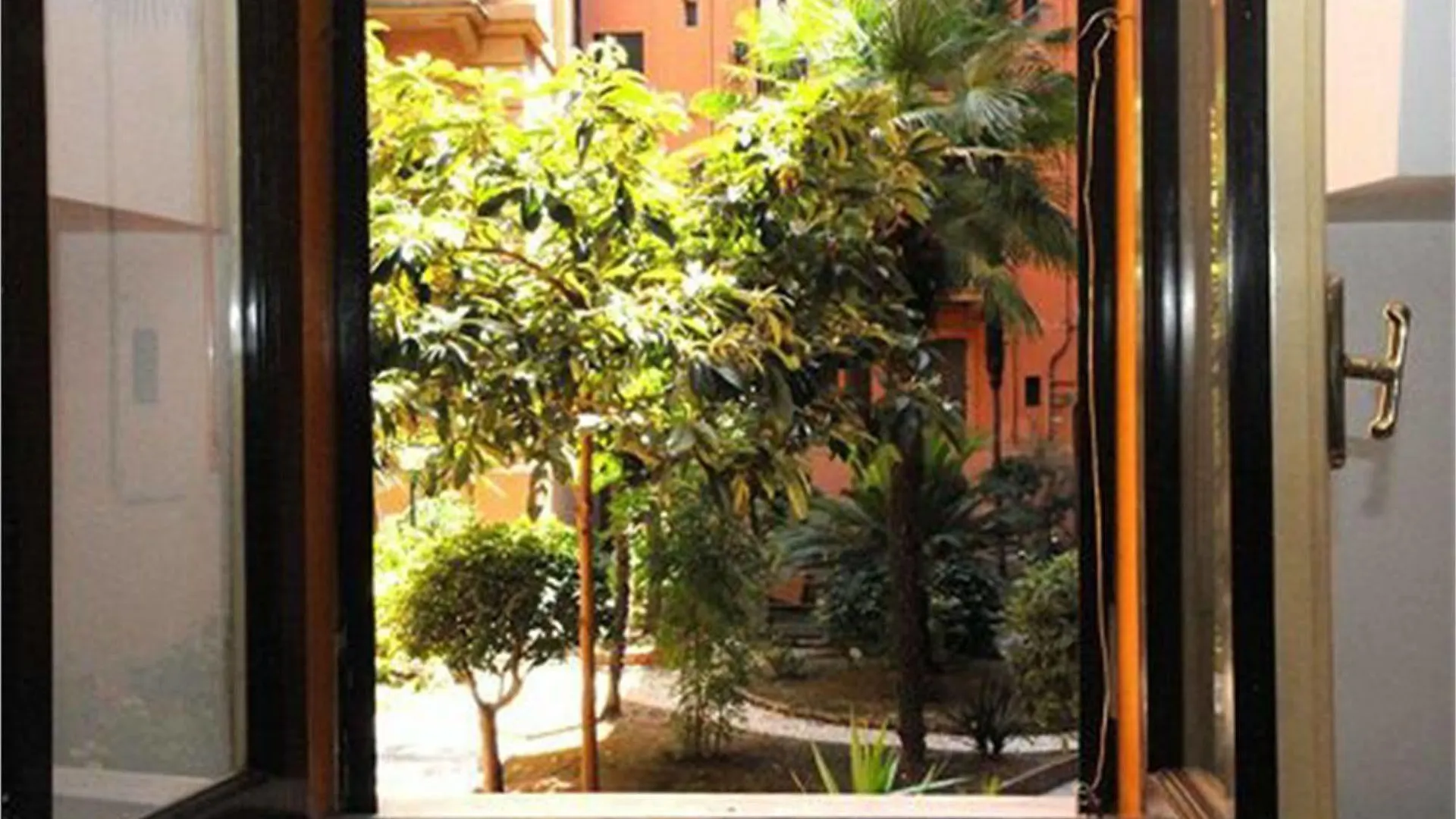 Vatican New Life B&B Rzym 2*,  Włochy